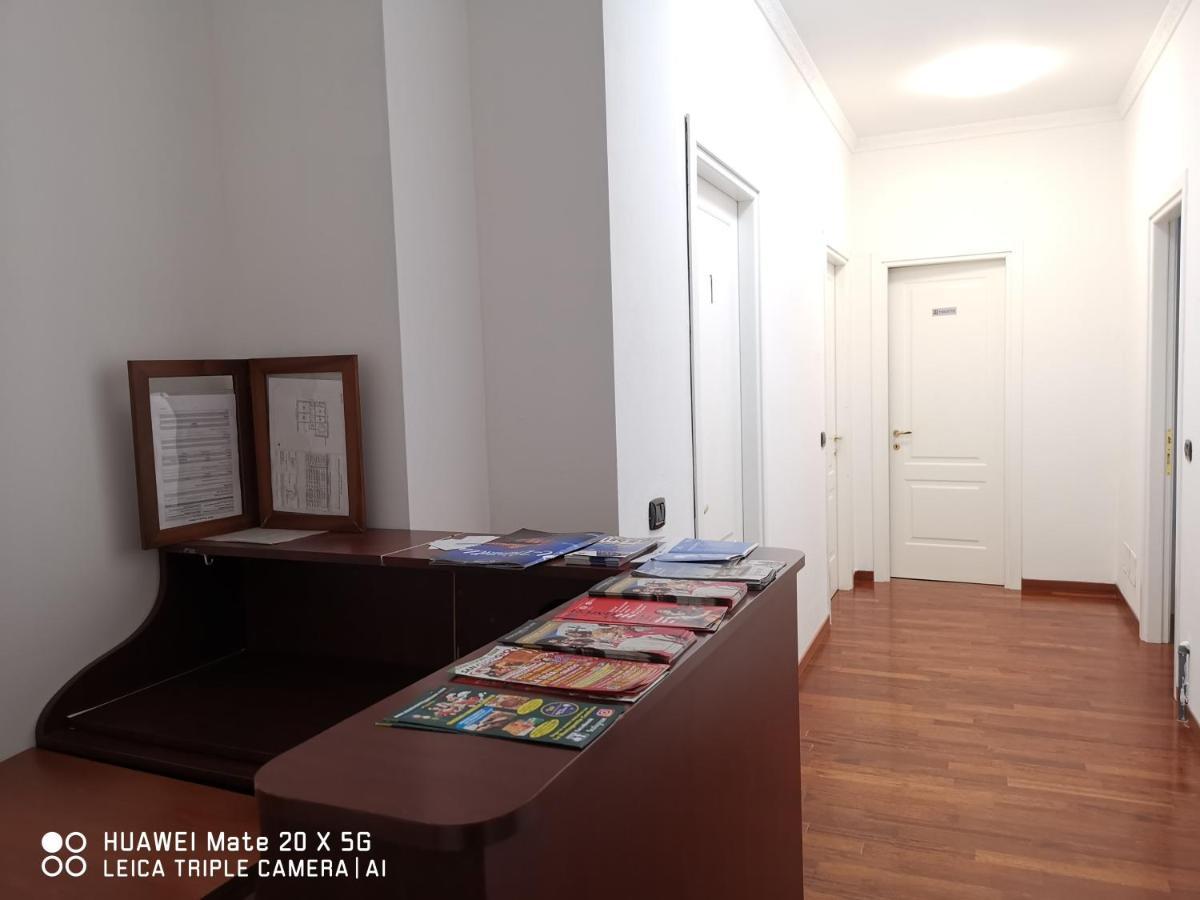 Guesthouse Central Station Group - Via Sammartini 15 Milano Eksteriør bilde
