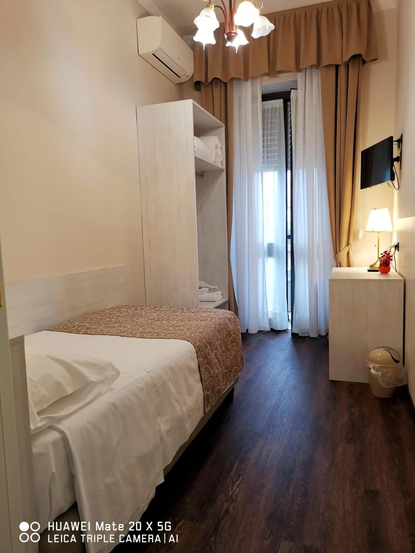 Guesthouse Central Station Group - Via Sammartini 15 Milano Eksteriør bilde
