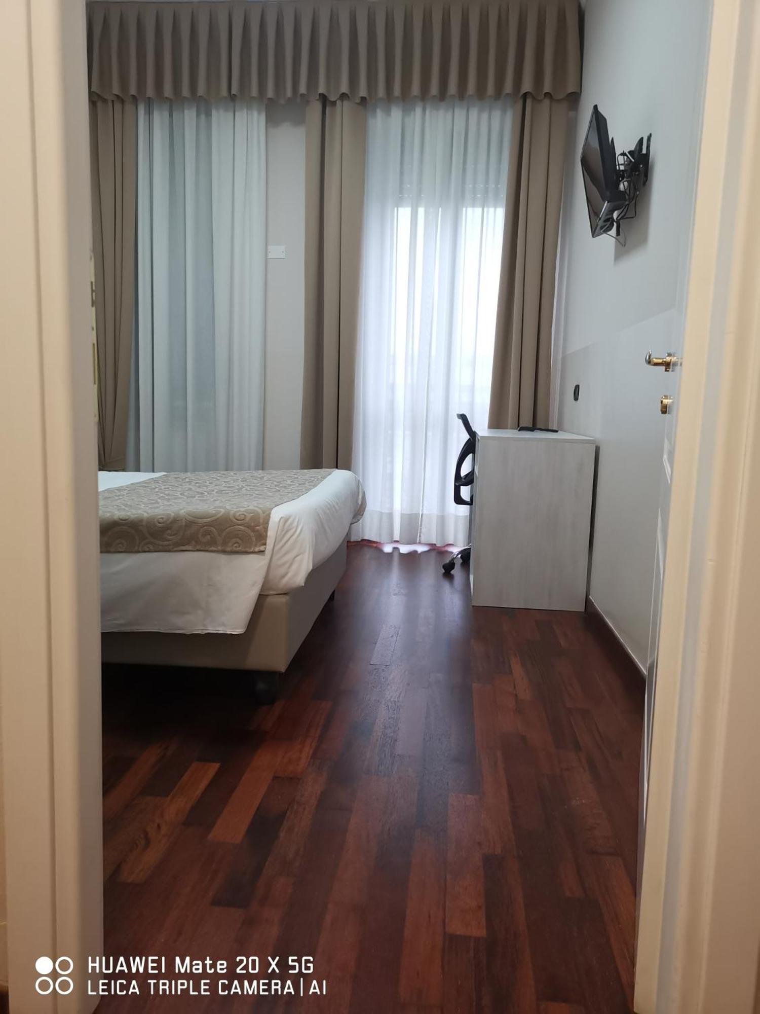 Guesthouse Central Station Group - Via Sammartini 15 Milano Eksteriør bilde